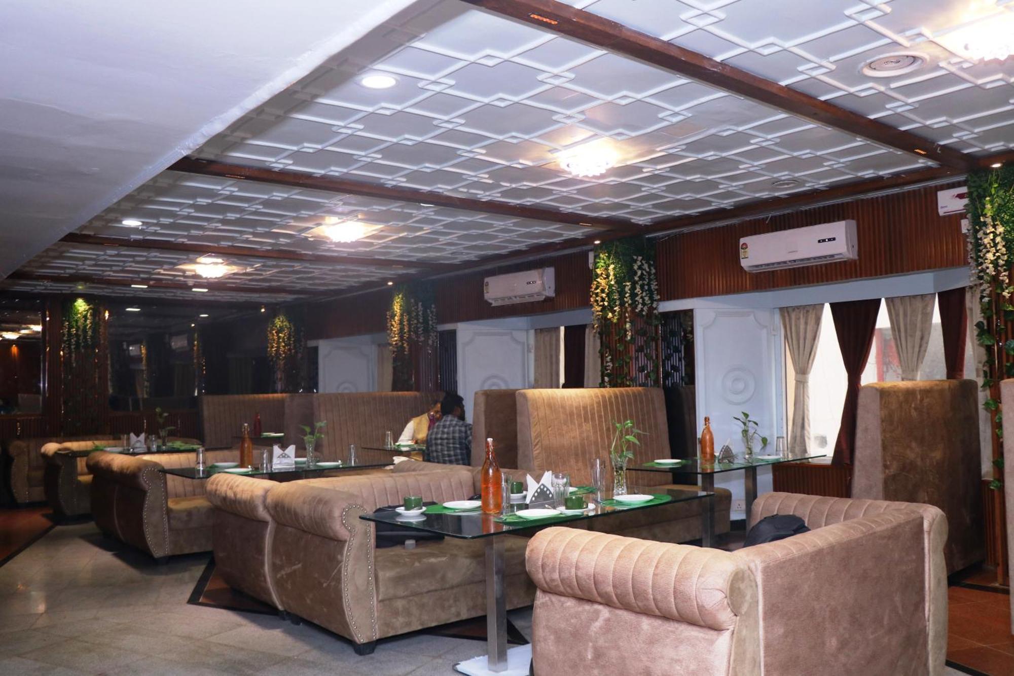 פאטנה Hotel Samrat International מראה חיצוני תמונה